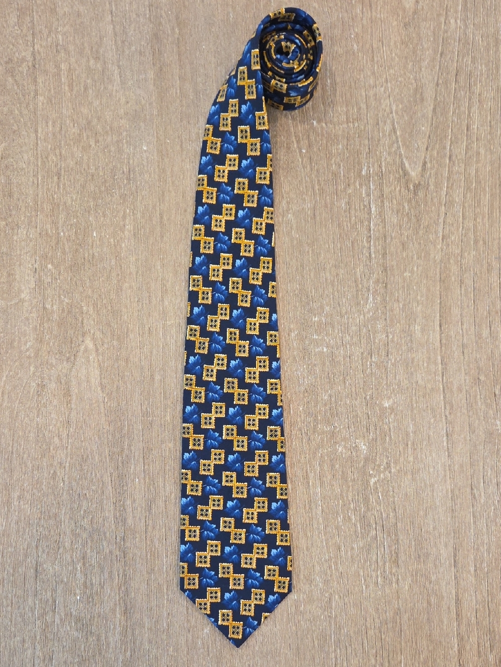 Dior Men's Luxury Blue/Gold Avant Garde Window Design Foulard Silk Tie (3.85")